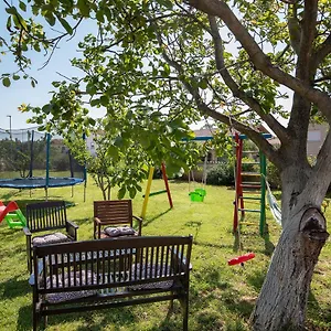 Dadic With Parking & Playground , Medulin Kroatien